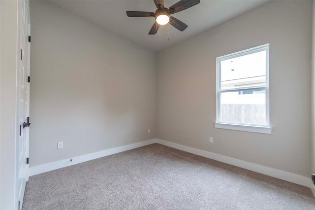 639 Magnolia LN, Cottonwood Shores, TX 78657