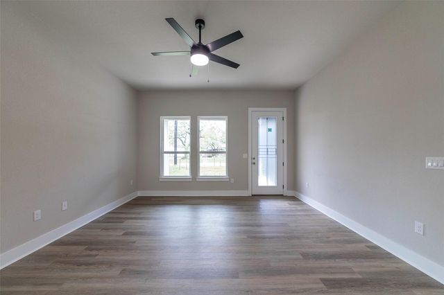 639 Magnolia LN, Cottonwood Shores, TX 78657