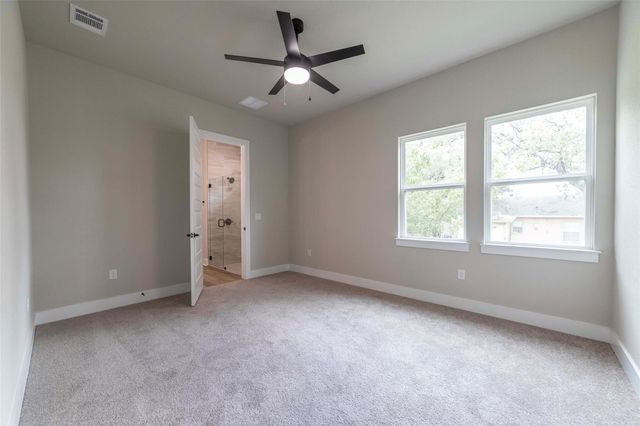 639 Magnolia LN, Cottonwood Shores, TX 78657