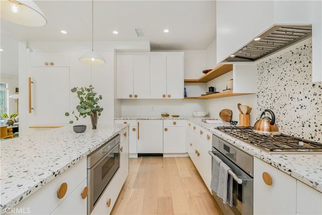 2240 Ewing Street, Los Angeles, CA 90039