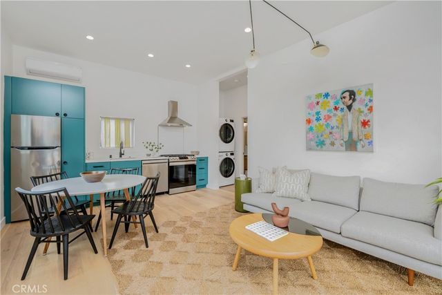 2240 Ewing Street, Los Angeles, CA 90039