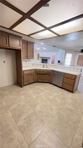 17735 Vista Point, Victorville, CA 92395