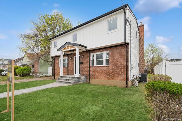 759 Barry Place, Uniondale, NY 11553