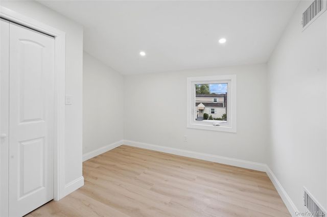 759 Barry Place, Uniondale, NY 11553