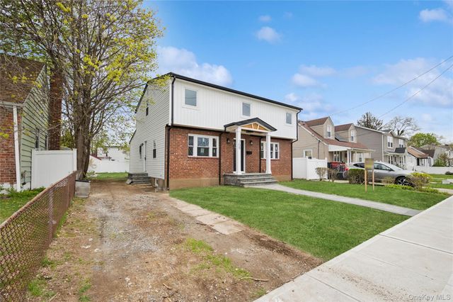 759 Barry Place, Uniondale, NY 11553