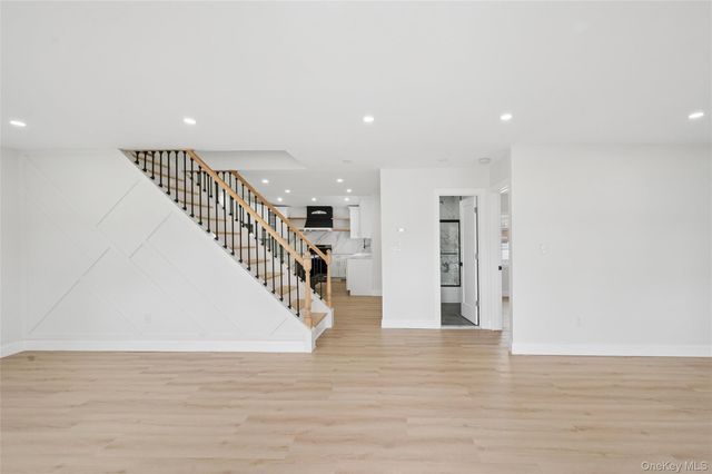 759 Barry Place, Uniondale, NY 11553