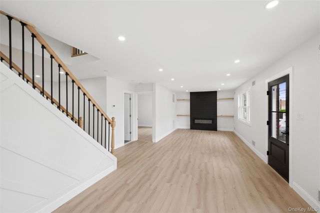 759 Barry Place, Uniondale, NY 11553