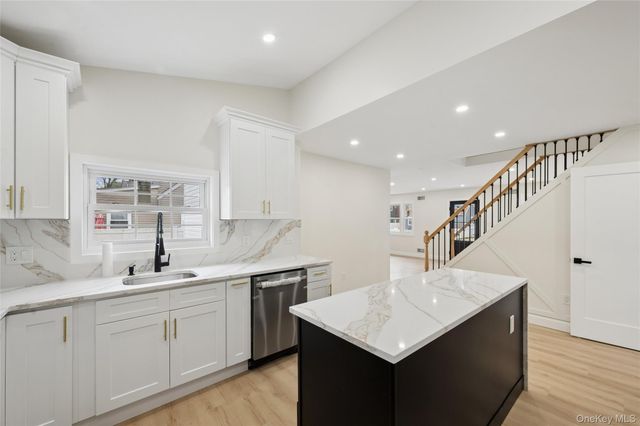 759 Barry Place, Uniondale, NY 11553