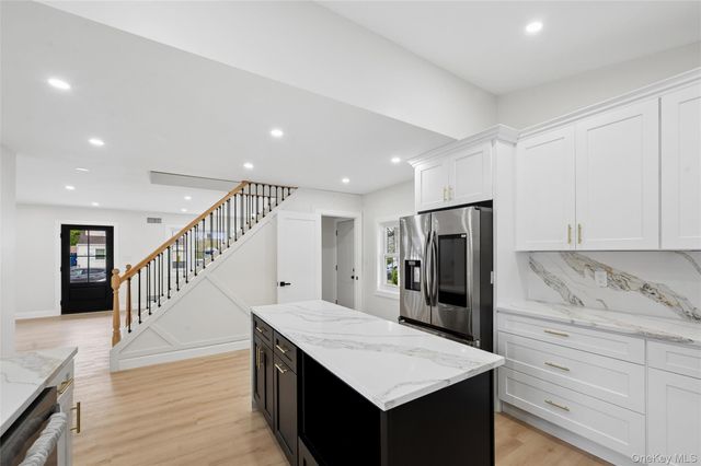 759 Barry Place, Uniondale, NY 11553