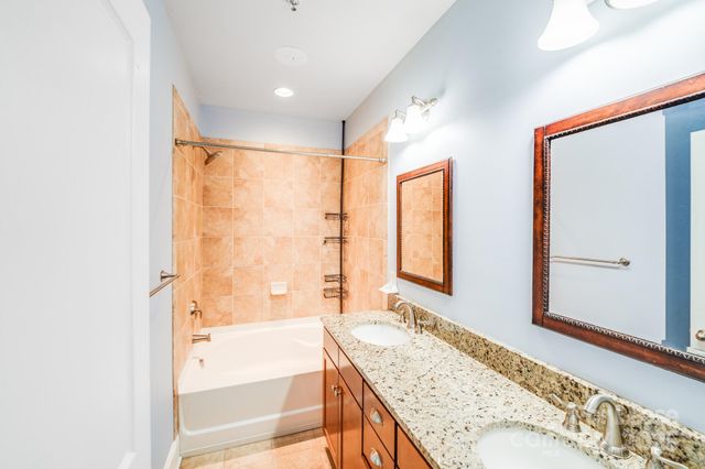 245 N Dotger Avenue G1, Charlotte, NC 28207