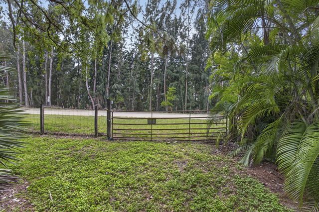 6045 Hall Boulevard, The Acreage, FL 33470