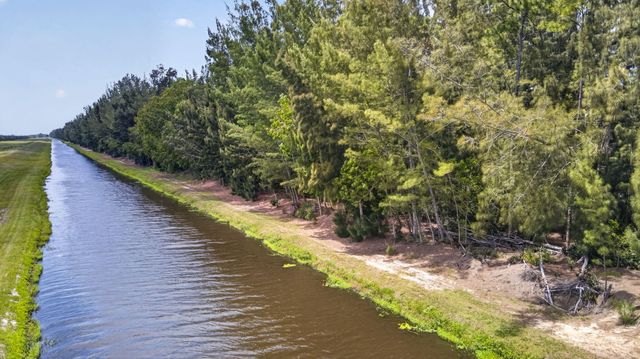 6045 Hall Boulevard, The Acreage, FL 33470