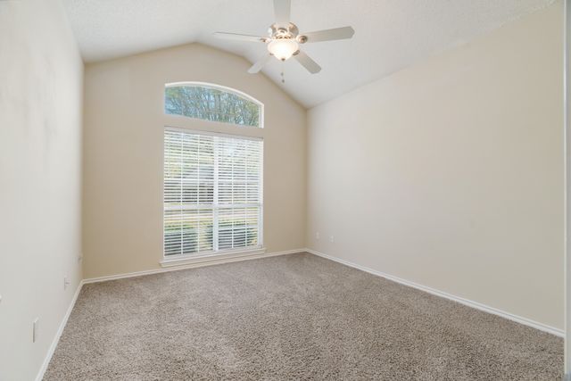 231 OAK HILL, Powderly, TX 75473