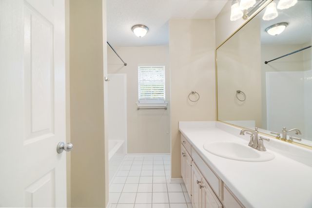 231 OAK HILL, Powderly, TX 75473