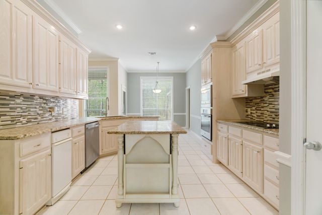 231 OAK HILL, Powderly, TX 75473