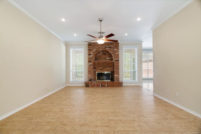 231 OAK HILL, Powderly, TX 75473