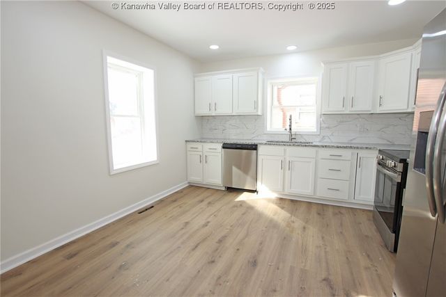 2308 Washington Avenue, St Albans, WV 25177