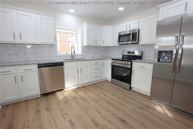 2308 Washington Avenue, St Albans, WV 25177