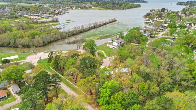 12602 Paradise View Court, Willis, TX 77318