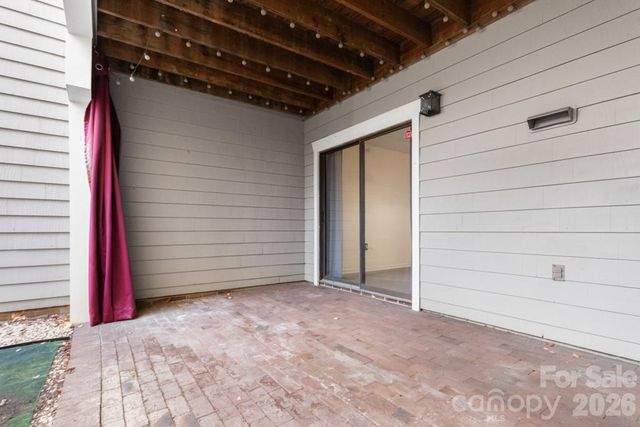 212 W 10th Street, Charlotte, NC 28202