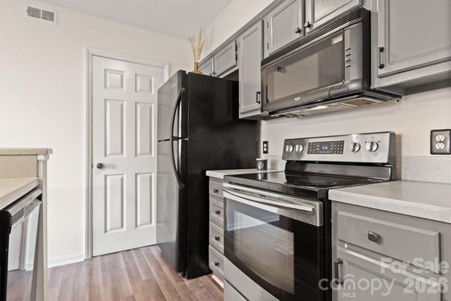 212 W 10th Street, Charlotte, NC 28202