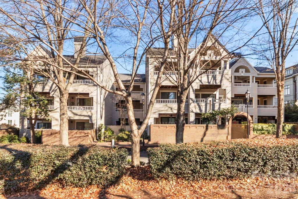 212 W 10th Street, Charlotte, NC 28202