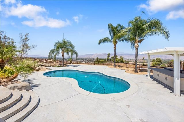 28101 Rawlings, Hemet, CA 92544