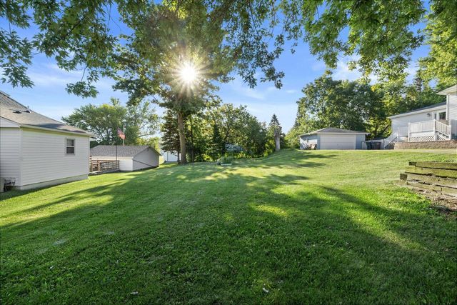 8417 200th AVENUE, Bristol, WI 53104
