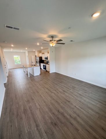 1227 Amber Hills Drive, Ashland City, TN 37015