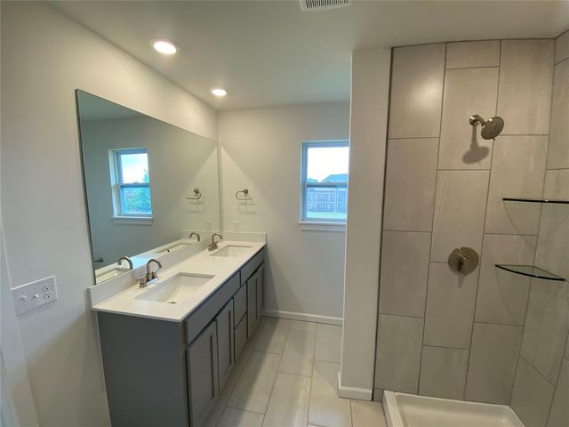 20649 Brush Creek Boulevard, Harrah, OK 73045