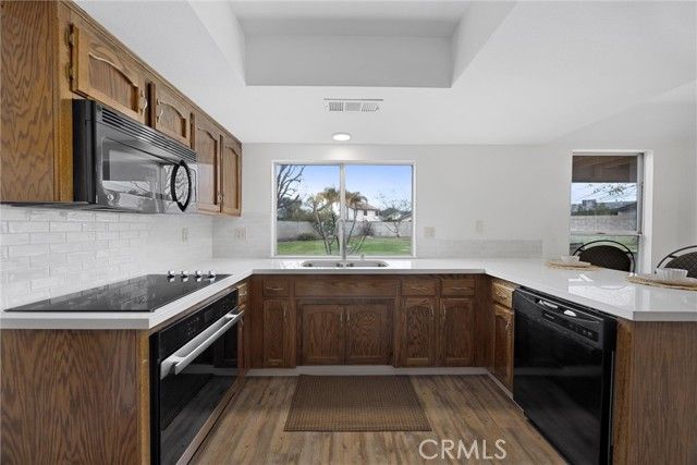 601 Las Arenas Court, Bakersfield, CA 93314