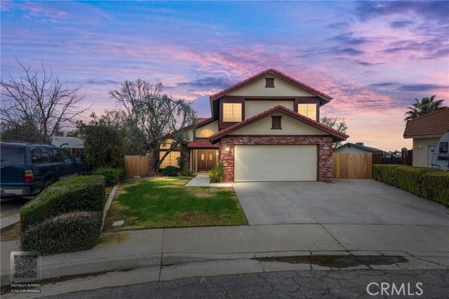 601 Las Arenas Court, Bakersfield, CA 93314