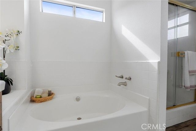 601 Las Arenas Court, Bakersfield, CA 93314