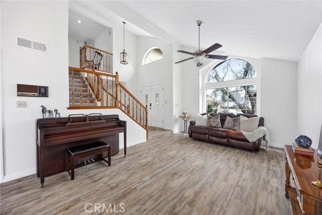 601 Las Arenas Court, Bakersfield, CA 93314