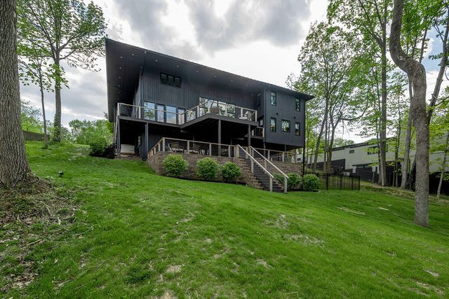 2005 Lakeside Drive, Lexington, KY 40502