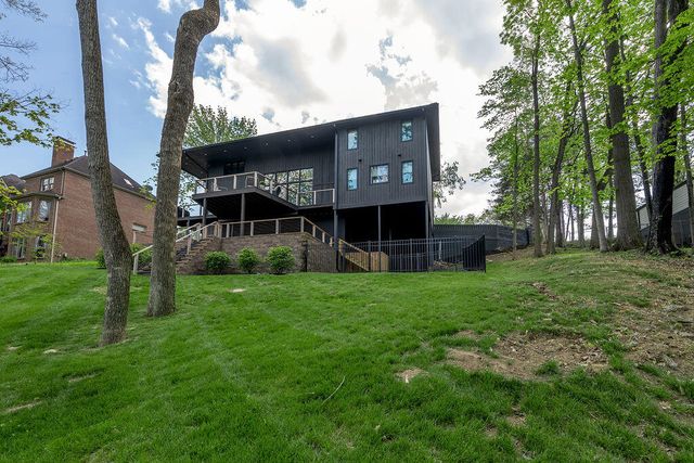 2005 Lakeside Drive, Lexington, KY 40502