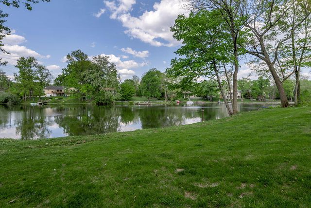 2005 Lakeside Drive, Lexington, KY 40502