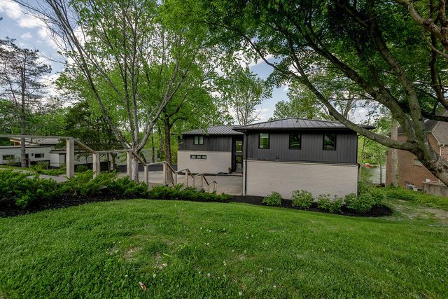 2005 Lakeside Drive, Lexington, KY 40502