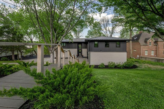 2005 Lakeside Drive, Lexington, KY 40502