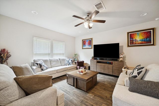 592 Road 5138, Cleveland, TX 77327