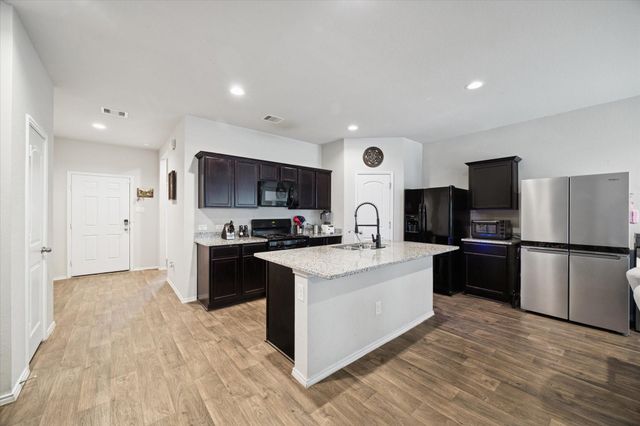 592 Road 5138, Cleveland, TX 77327