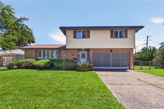 8 Southgate Drive, West Seneca, NY 14224