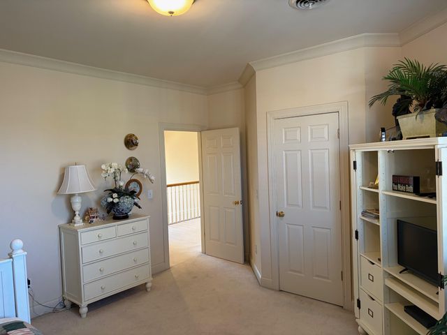 106 Hidden Pt, Hendersonville, TN 37075