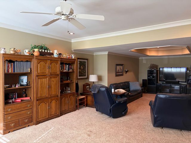 106 Hidden Pt, Hendersonville, TN 37075