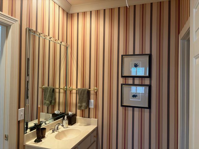 106 Hidden Pt, Hendersonville, TN 37075