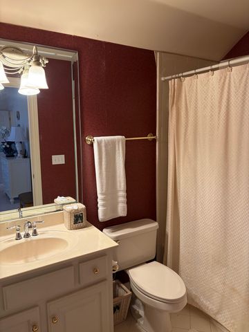 106 Hidden Pt, Hendersonville, TN 37075