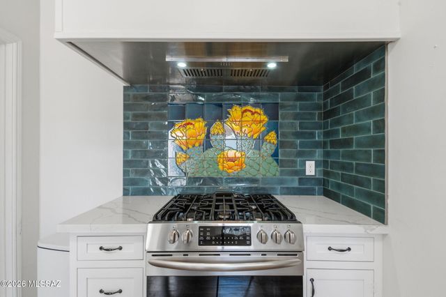 2622 E 6th Street, Tucson, AZ 85716