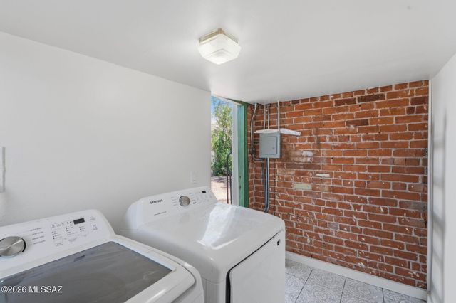 2622 E 6th Street, Tucson, AZ 85716