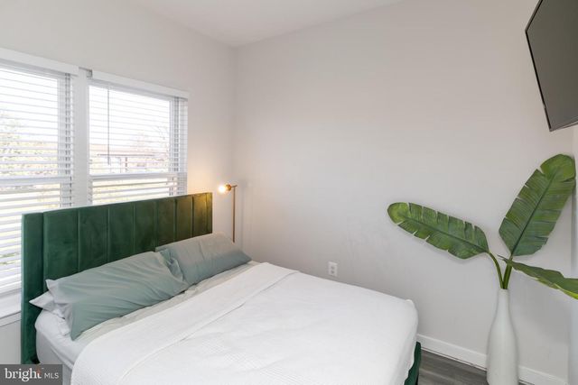 935 SYCAMORE DR SE, Washington, DC 20032