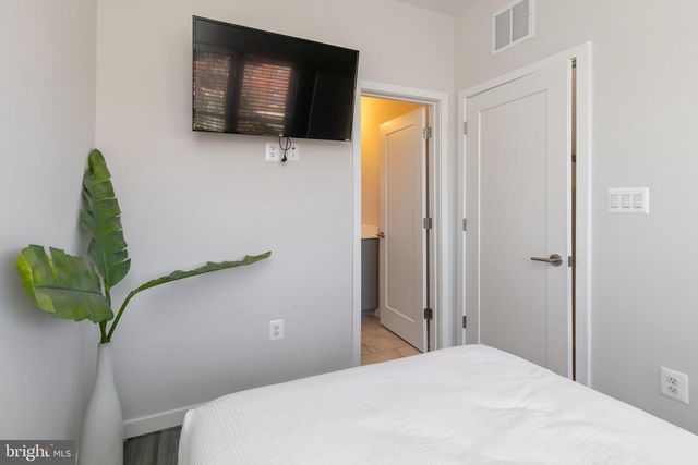 935 SYCAMORE DR SE, Washington, DC 20032